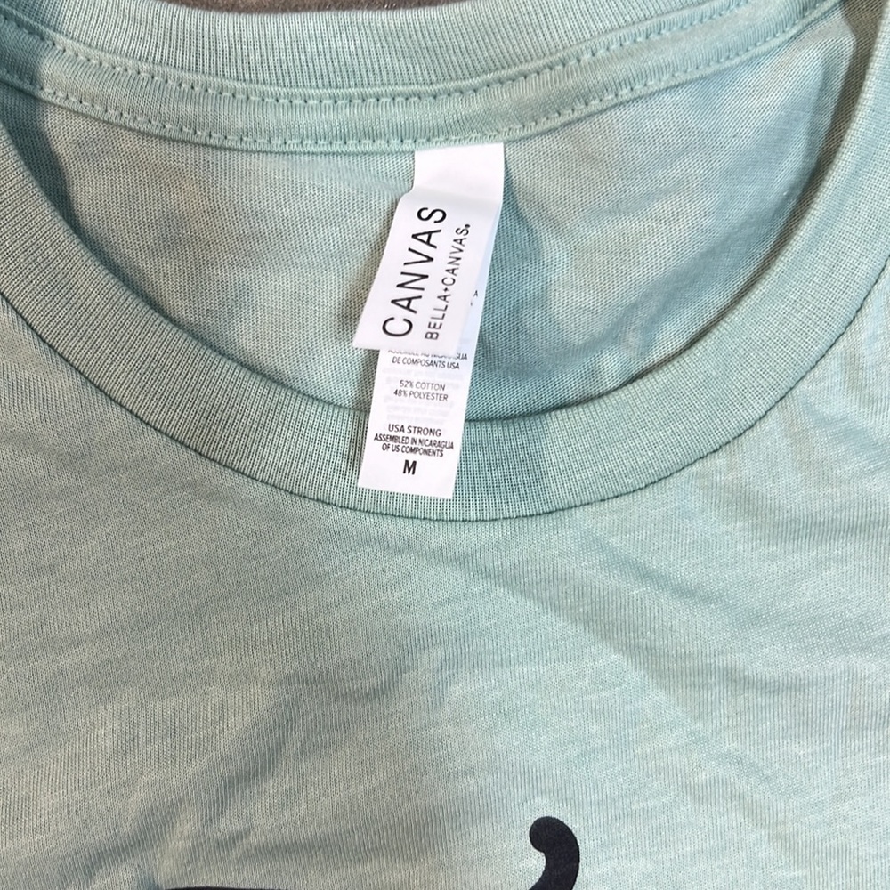 BNWOT Bella Canvas custom shirt size medium - Picture 3 of 4